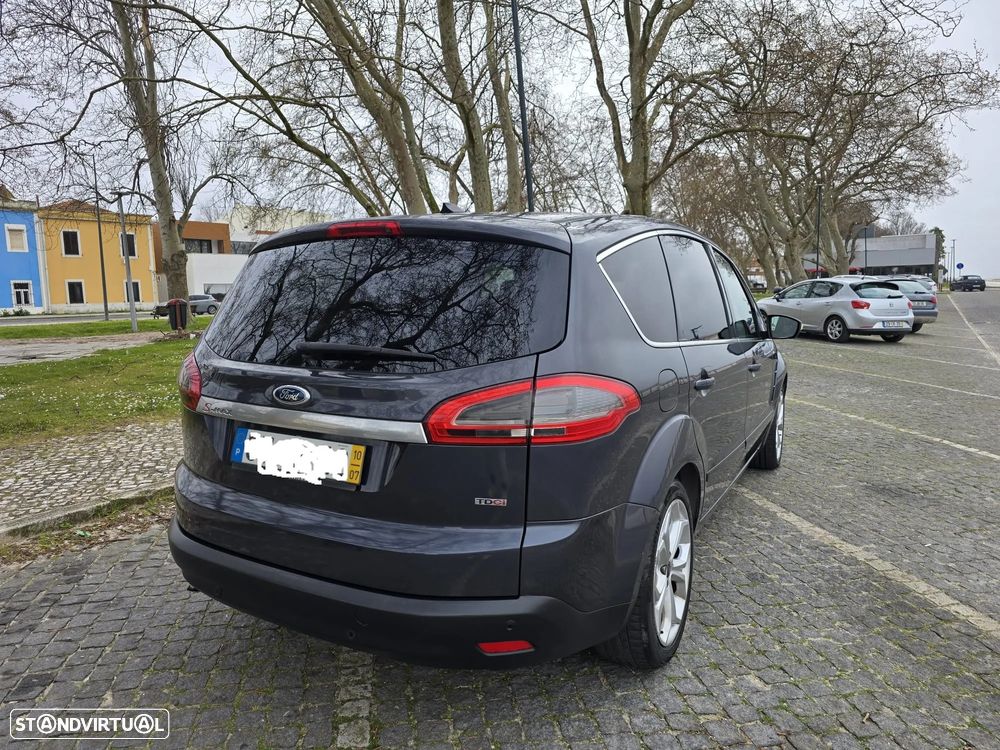 Ford S-Max 2.0 TDCi Titanium 7L - 4