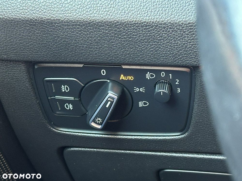 Volkswagen Passat Variant 2.0 TDI SCR Comfortline - 30
