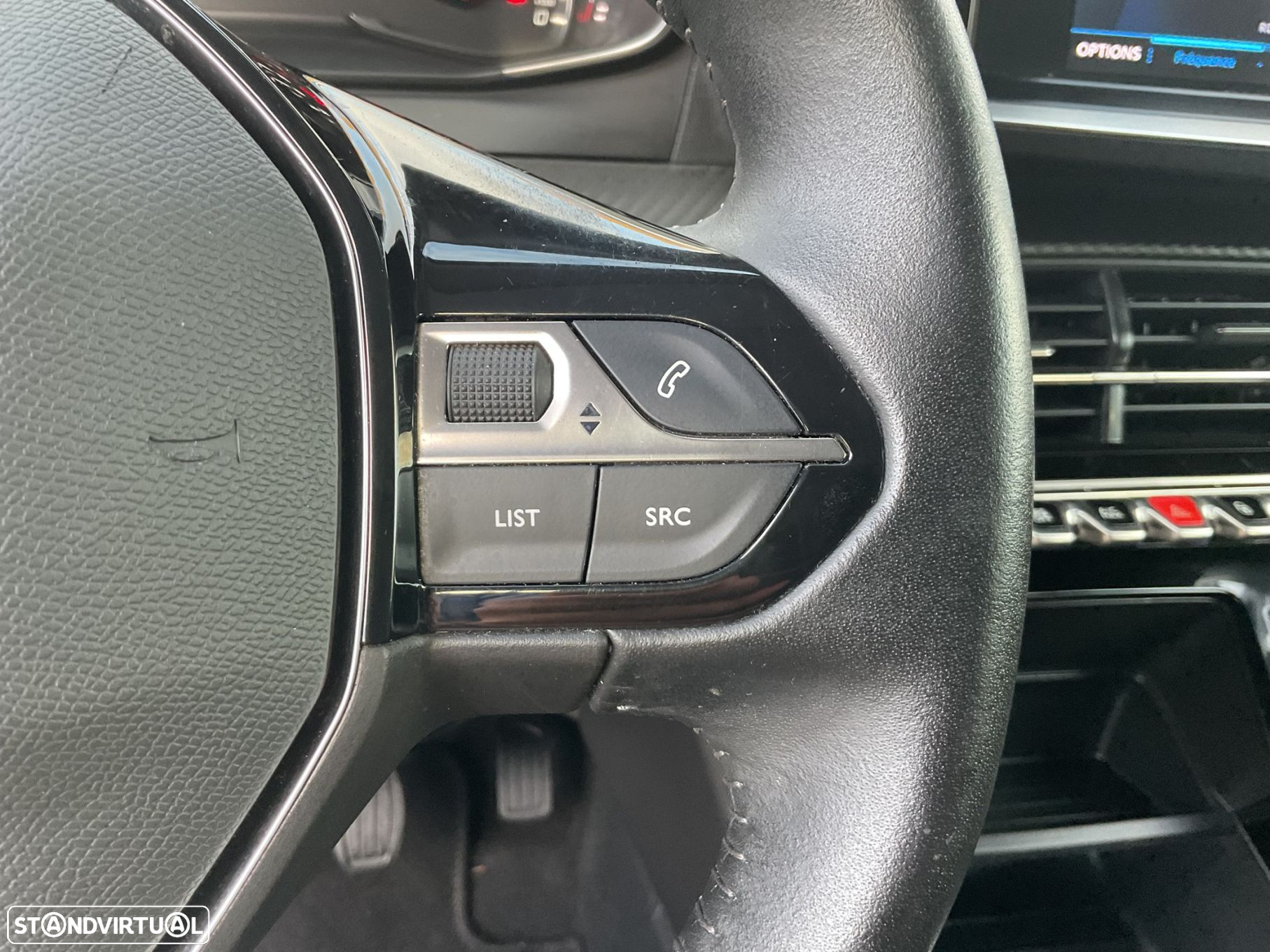 Peugeot 2008 1.2 PureTech Active Pack - 36