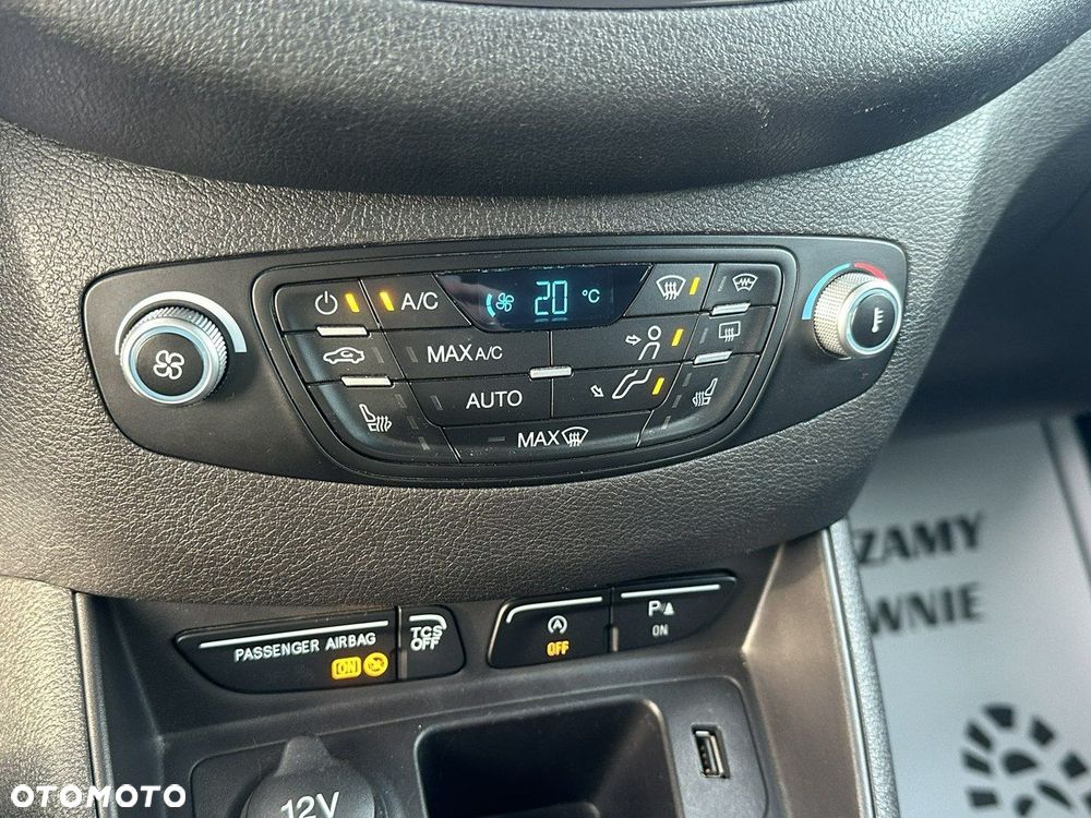 Ford Tourneo Courier - 18