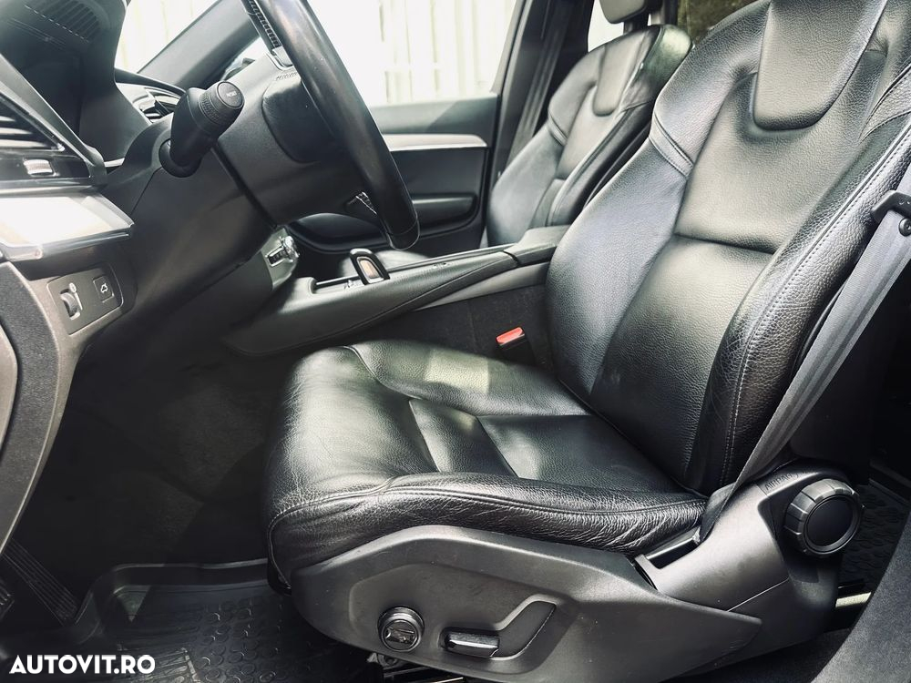 Volvo XC 90 B5 D AWD Geartronic Momentum Pro - 10