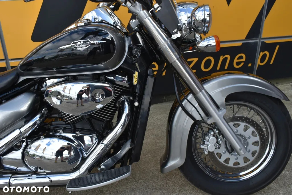 Suzuki Intruder - 4