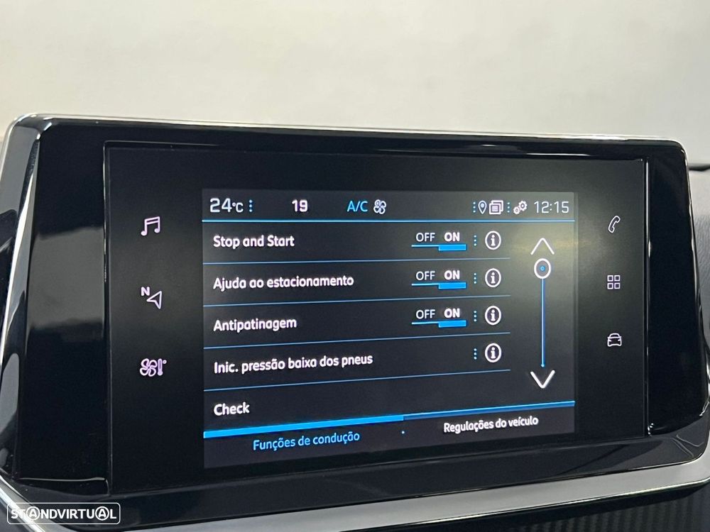 Peugeot 2008 1.2 PureTech Active Pack - 12