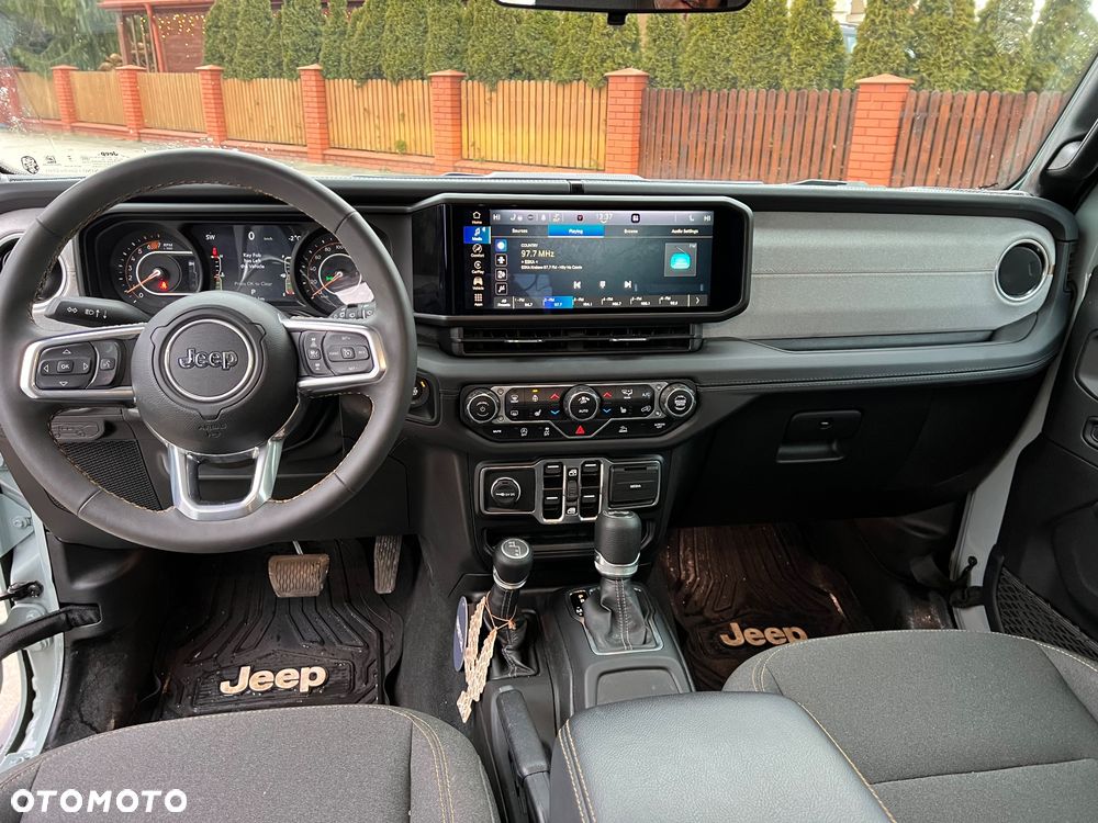 Jeep Wrangler Unlimited GME 2.0 Turbo Sahara - 23