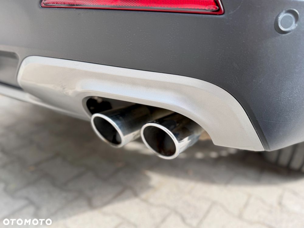 Ford Explorer EcoBoost Plug-in Hybrid ST-LINE - 39