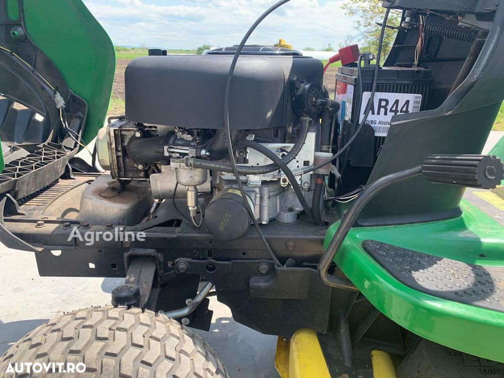 John Deere X 105 auto - 10