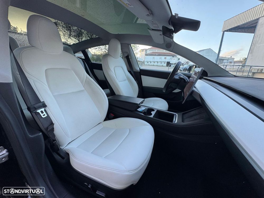 Tesla Model 3 Long-Range Dual Motor AWD - 24