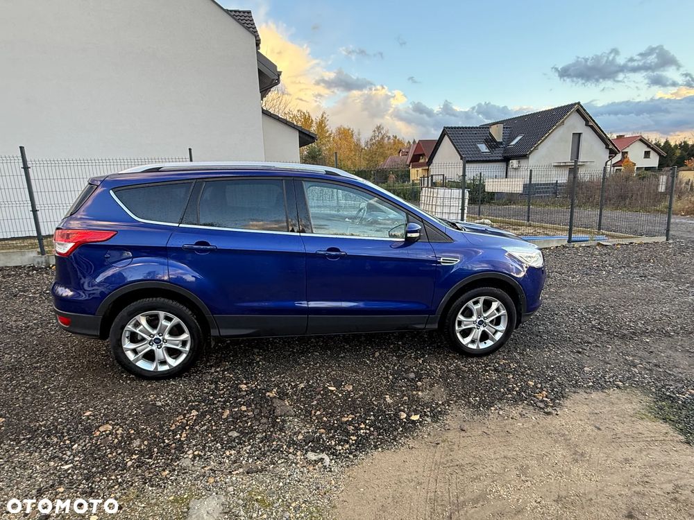 Ford Kuga 1.5 EcoBoost 2x4 Titanium - 3