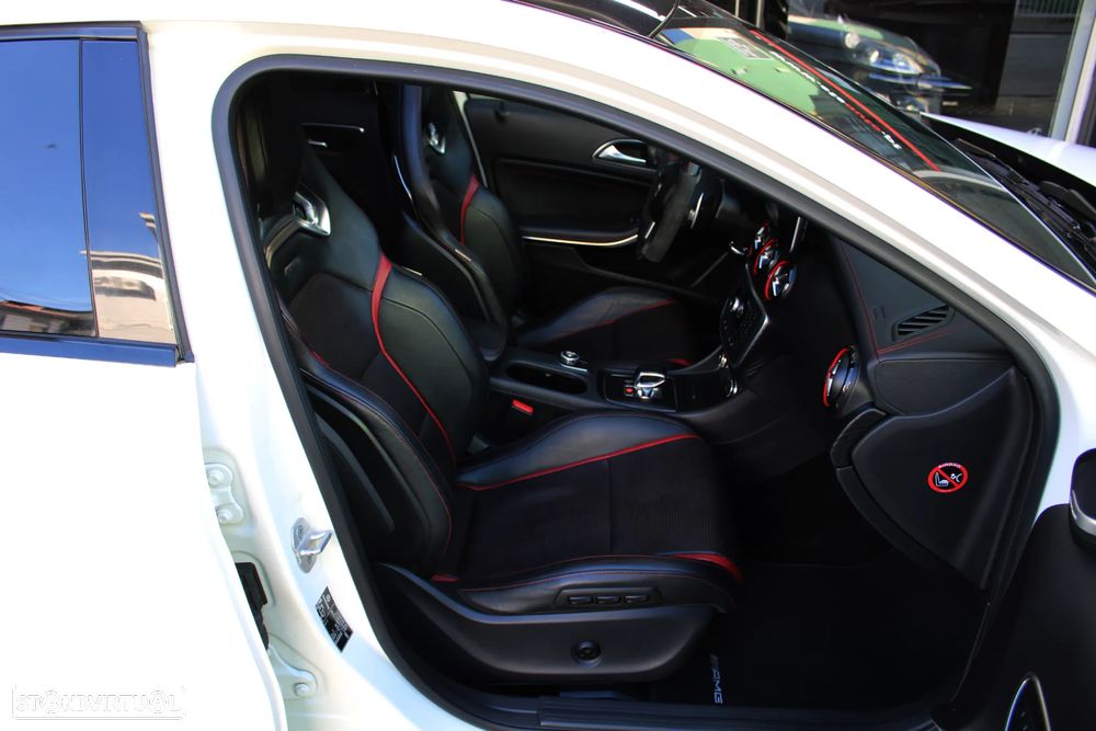 Mercedes-Benz A 45 AMG 4Matic Speedshift 7G-DCT - 31