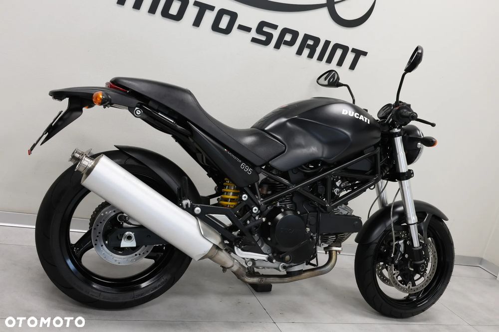 Ducati Monster - 10