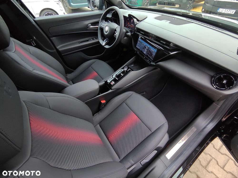 Alfa Romeo Junior 1.2 mHEV Ibrida Speciale eDCT - 24