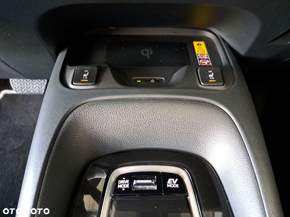 Toyota Corolla 1.8 Hybrid Comfort - 28
