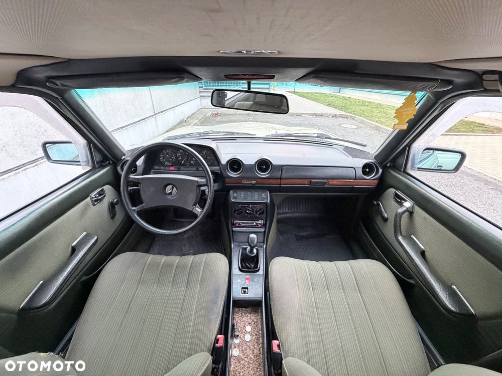 Mercedes-Benz W123 - 9