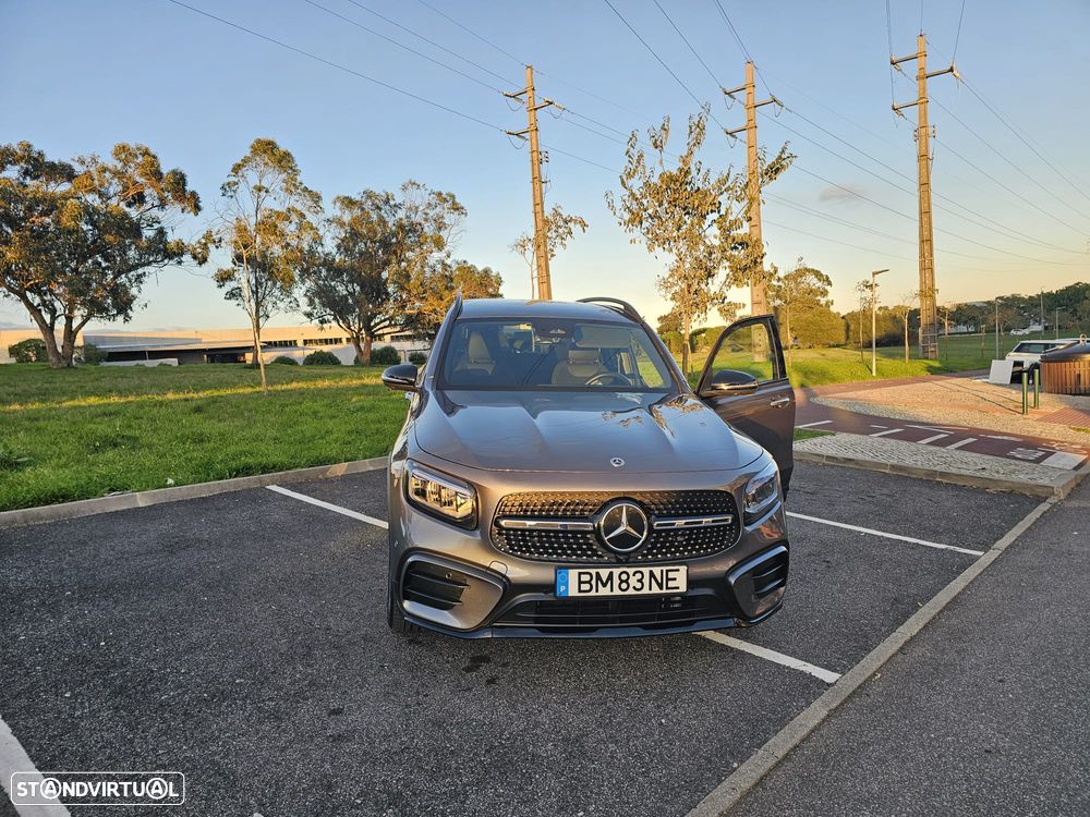 Mercedes-Benz GLB 200 AMG Line - 2