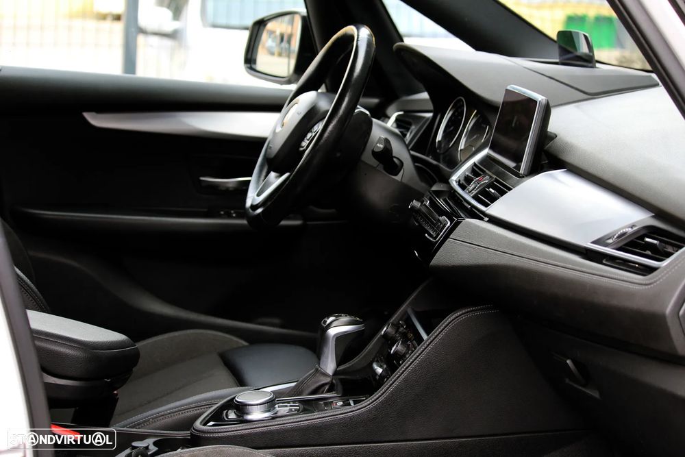 BMW 225 - 18