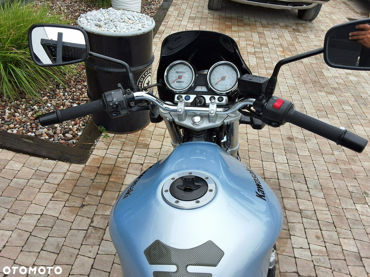 Kawasaki ZR - 9