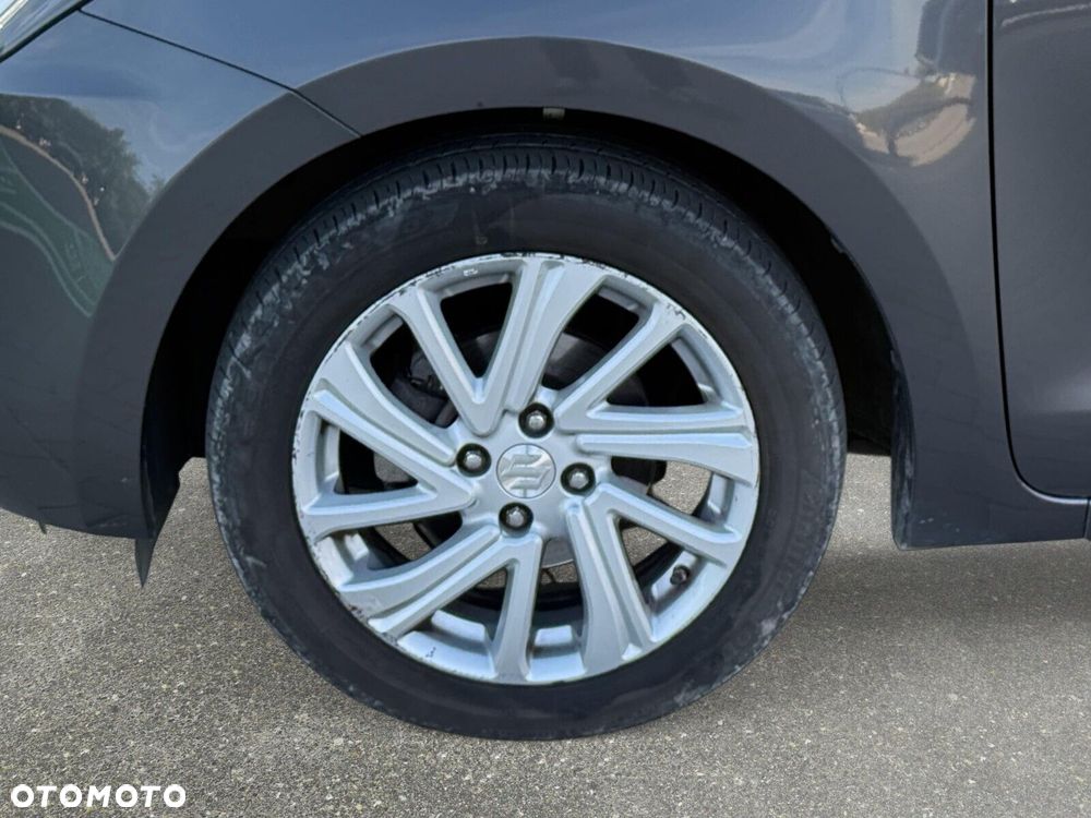 Suzuki Swift 1.2 Dualjet SHVS Premium CVT - 11