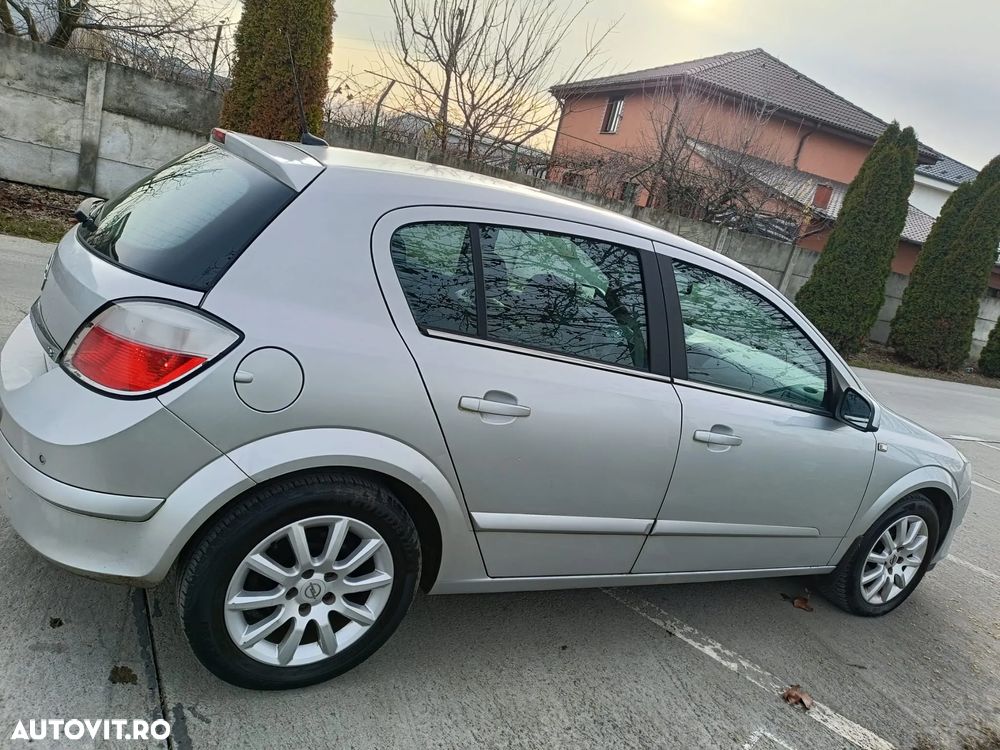 Opel Astra 1.8 Automatik Cosmo - 3