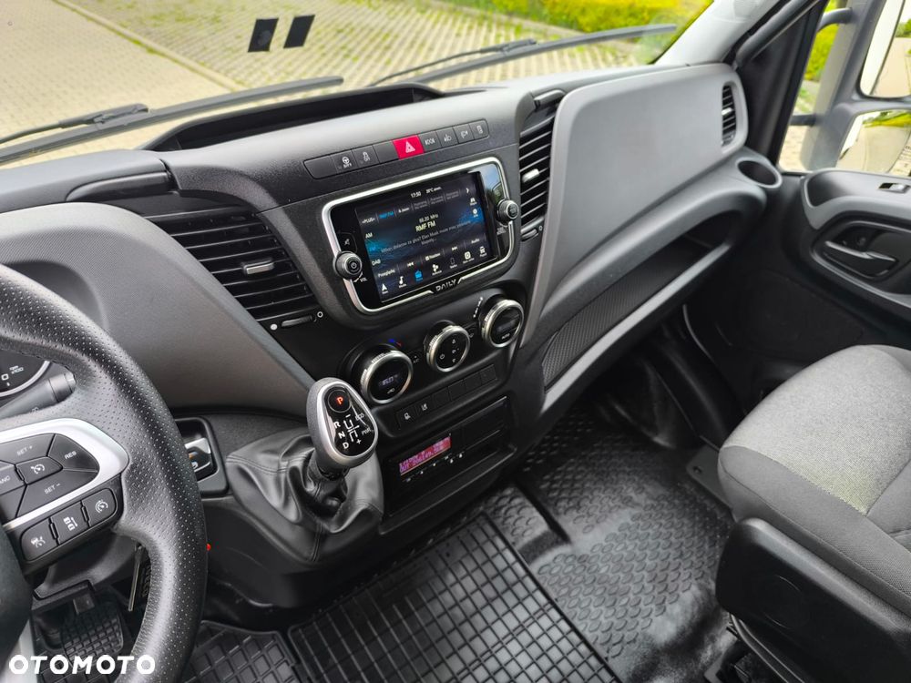Iveco Daily 70C18 Sypialnia 2 Łóżka, WINDA!, 15 Palet, 2x Firana + Zsuwany Dach! - 32