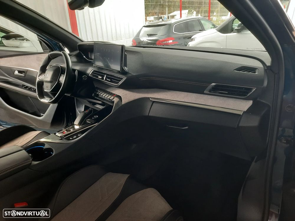 Peugeot 3008 1.6 Hybrid GT Pack e-EAT8 - 23