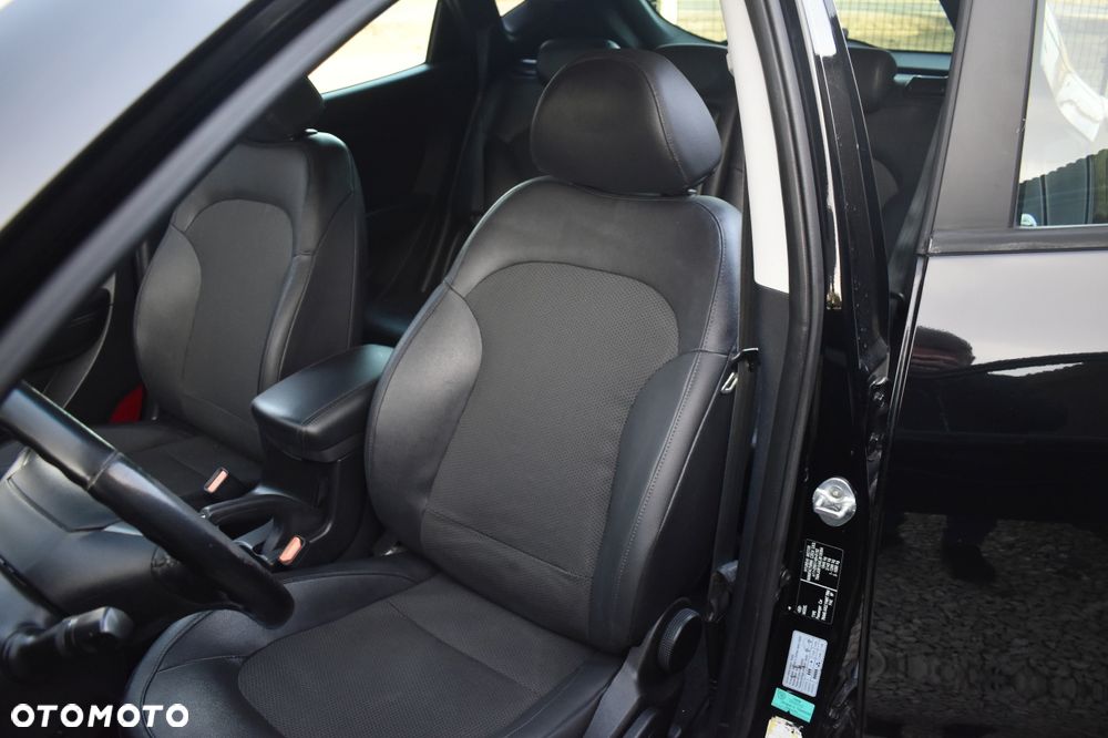 Hyundai ix35 1.7 CRDi Premium 2WD - 19