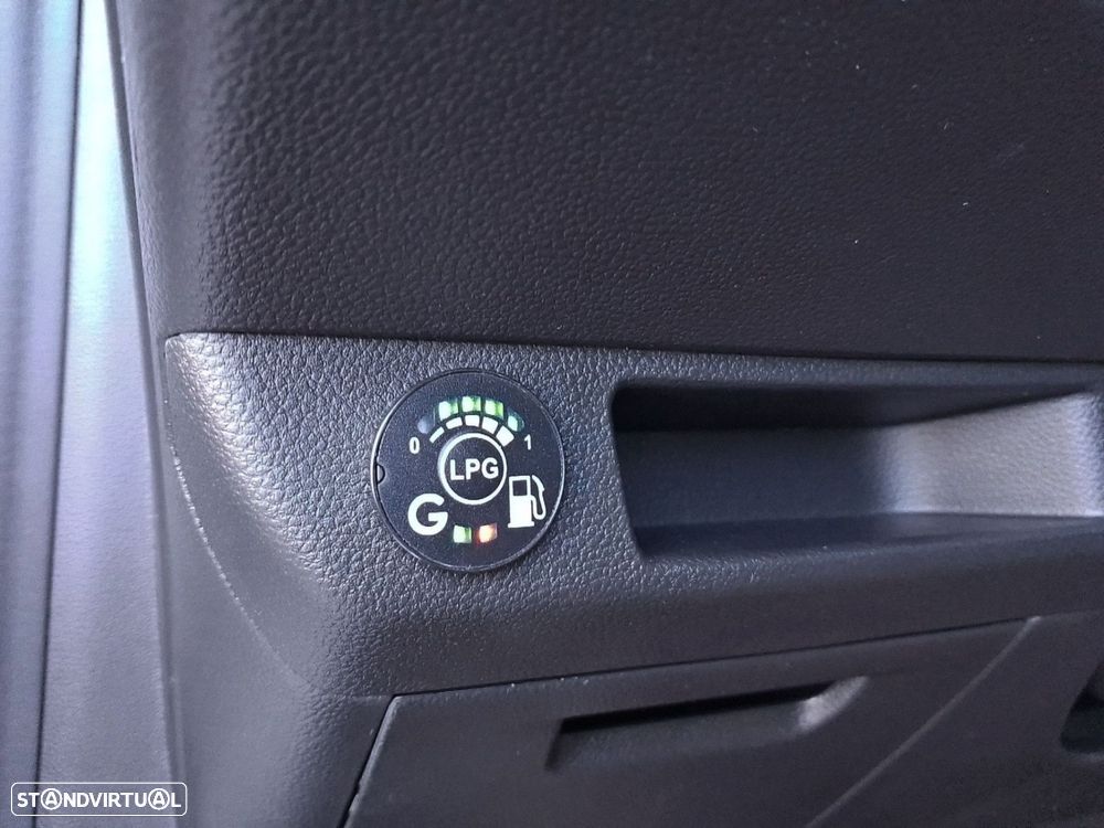 Renault Clio 1.0 TCe Evolution Bi-Fuel - 17