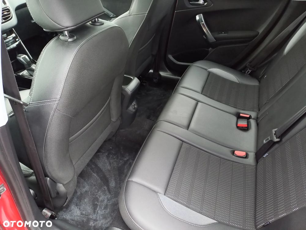 Peugeot 2008 1.2 Pure Tech Access EU6 - 19