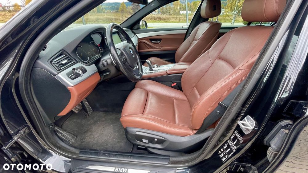 BMW Seria 5 525d xDrive Luxury Line - 14