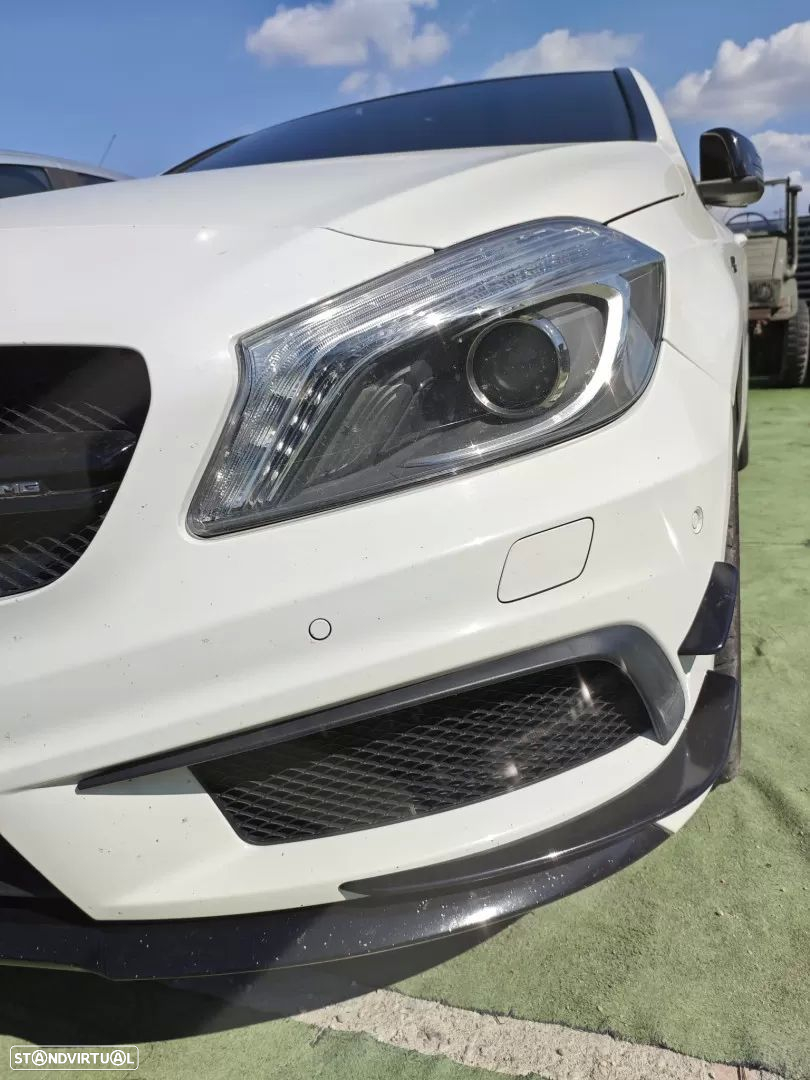 Mercedes-Benz A 45 AMG 4-Matic - 6