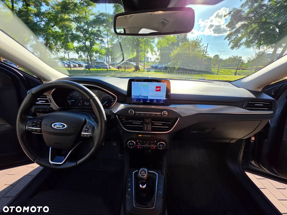 Ford Focus 1.0 EcoBoost Titanium - 11
