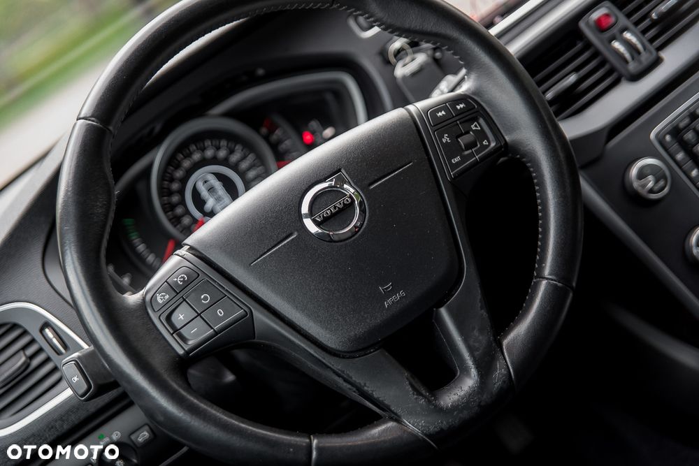 Volvo V40 T2 Kinetic - 18