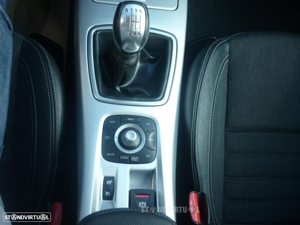 Renault Laguna 2.0 dCi Dynamique - 11