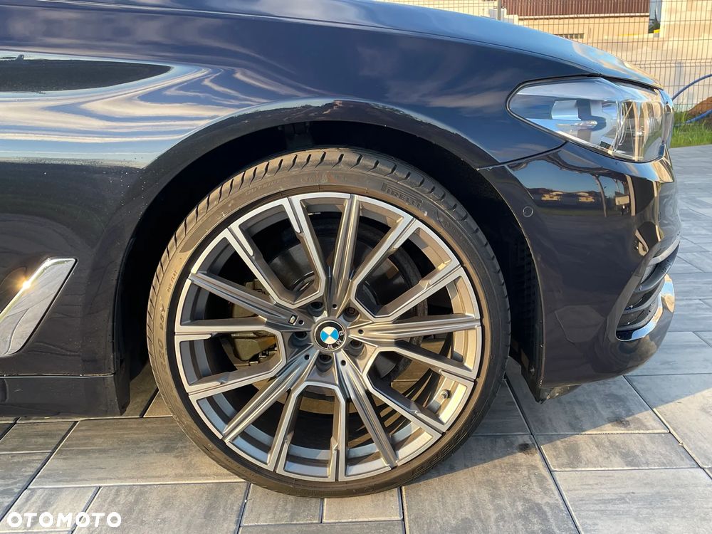 BMW Seria 5 520d xDrive - 9