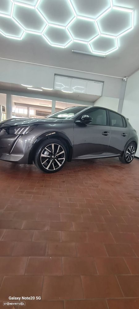 Peugeot 208 1.2 PureTech Allure Pack EAT8 - 14