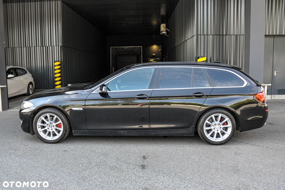 BMW Seria 5 520d Touring - 2