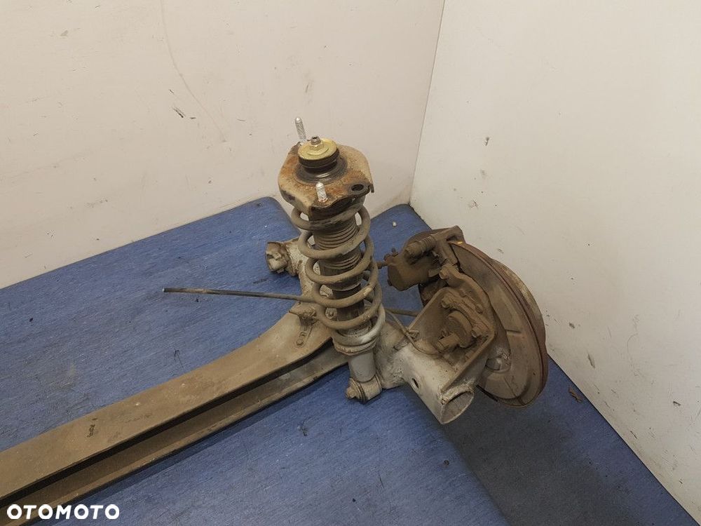 TOYOTA COROLLA VERSO I LIFT 2.0 D4D BELKA ZAWIESZENIA TYŁ - 3