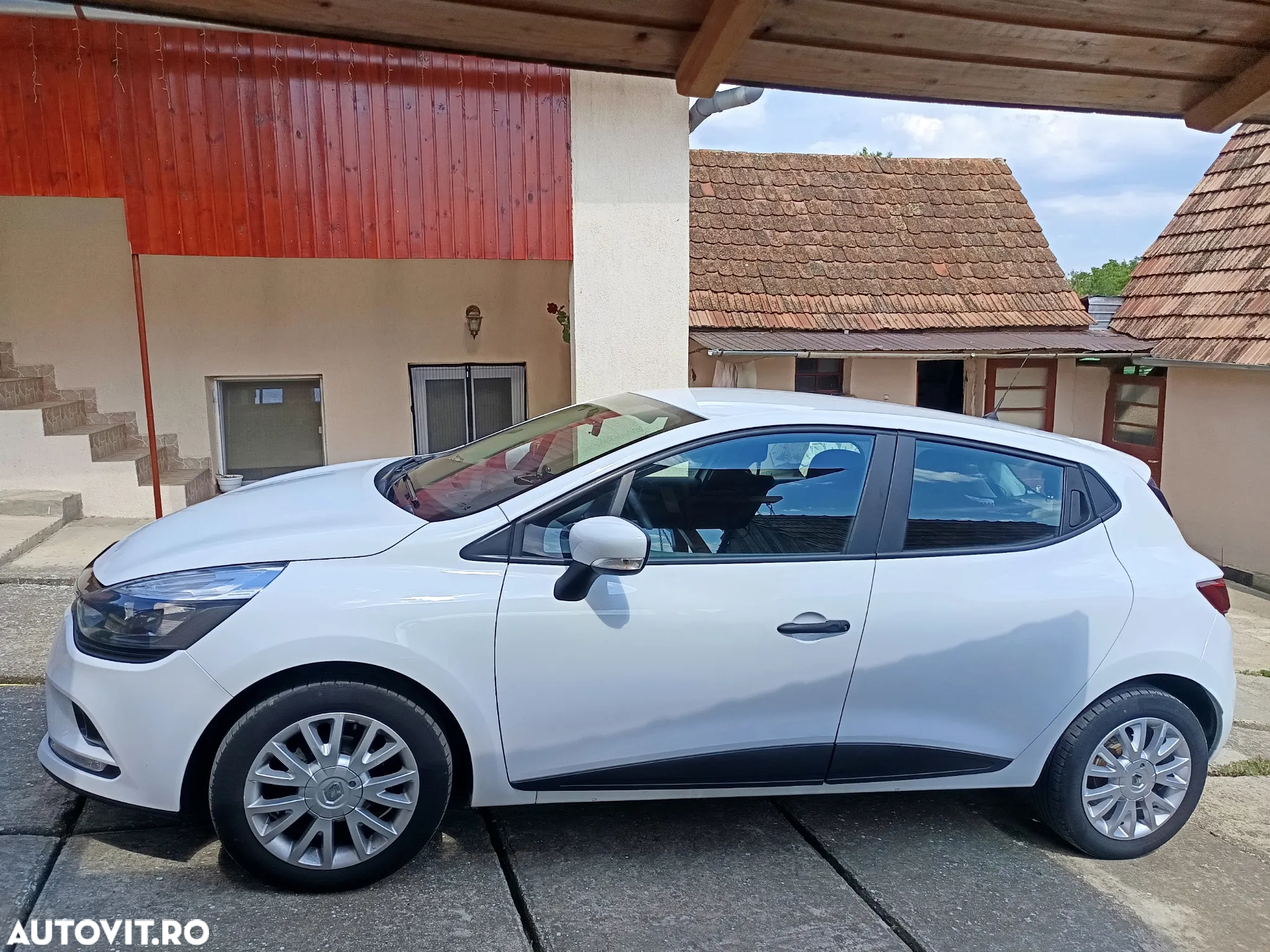Renault Clio IV TCe Life Evo - 4