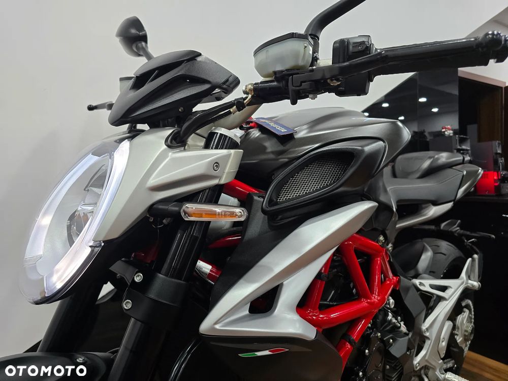MV AGUSTA Brutale - 23