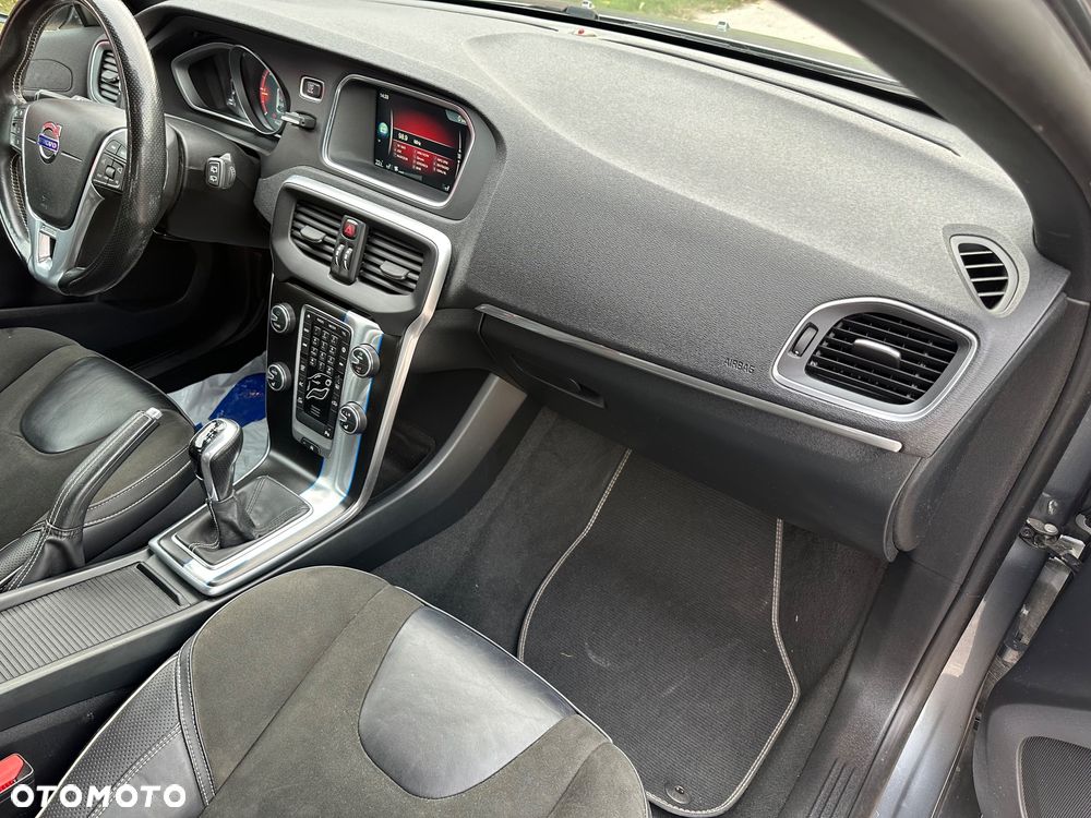 Volvo V40 - 16