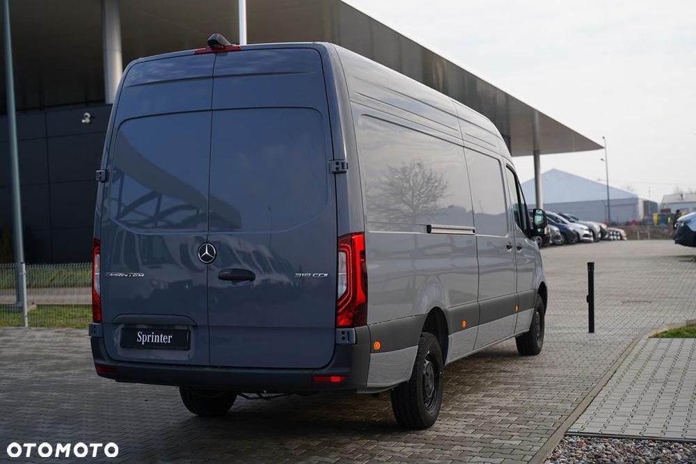 Mercedes-Benz Sprinter 319 CDI Long PRO 9G-Tronic 14m3 - 4
