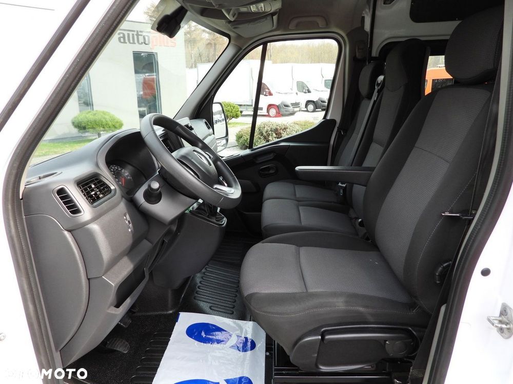 Renault MASTER FURGON BRYGADÓWKA 7 MIEJSC TEMPOMAT NAWIGACJA LEDY KLIMATYZACJA  180KM - 27