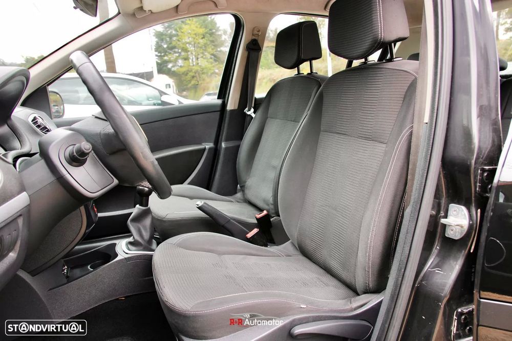 Renault Clio 1.2 16V Dynamique - 8