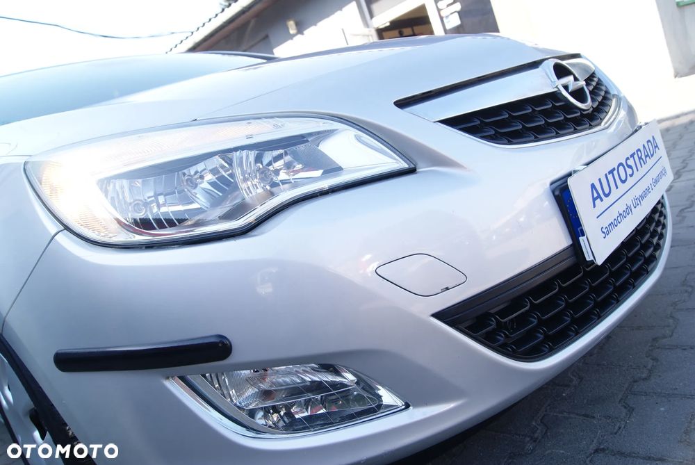 Opel Astra 1.4 ecoFLEX Cosmo - 8