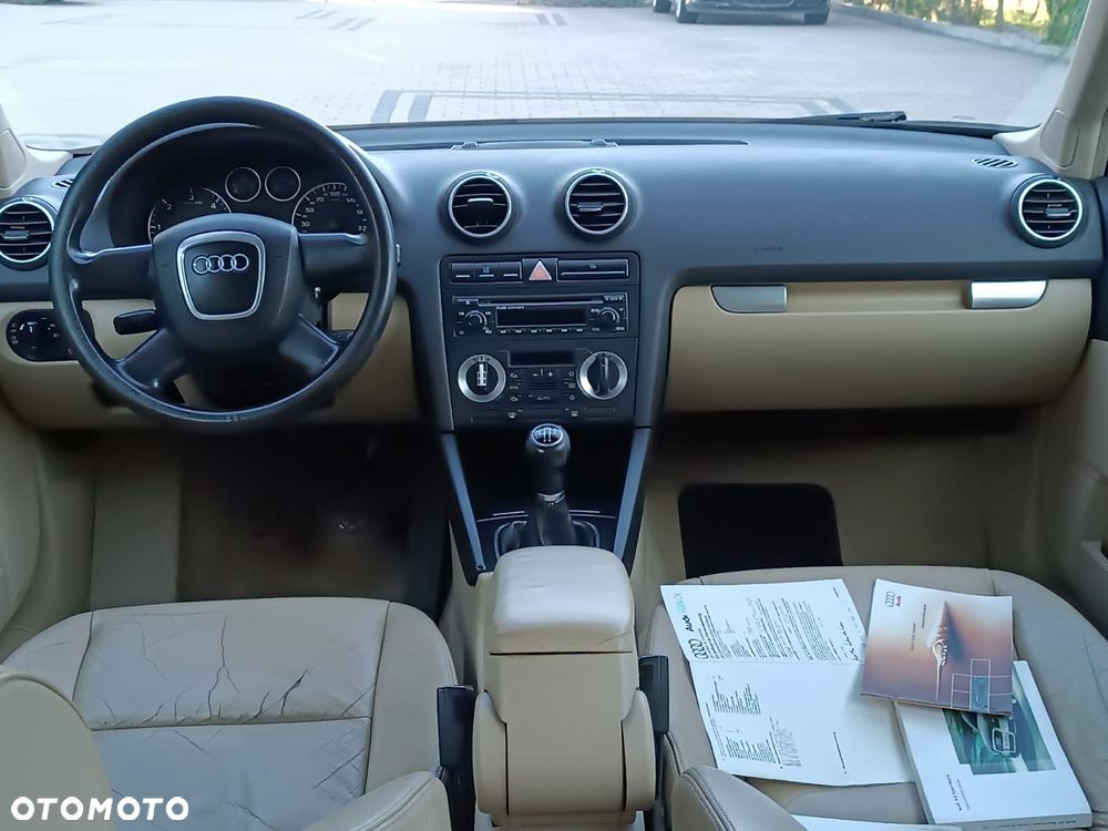 Audi A3 Sportback 1.9 TDI S line Sportpaket plus - 12