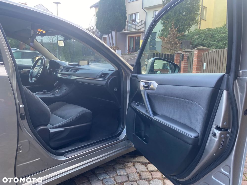 Lexus CT 200h Elegance EU6 - 17