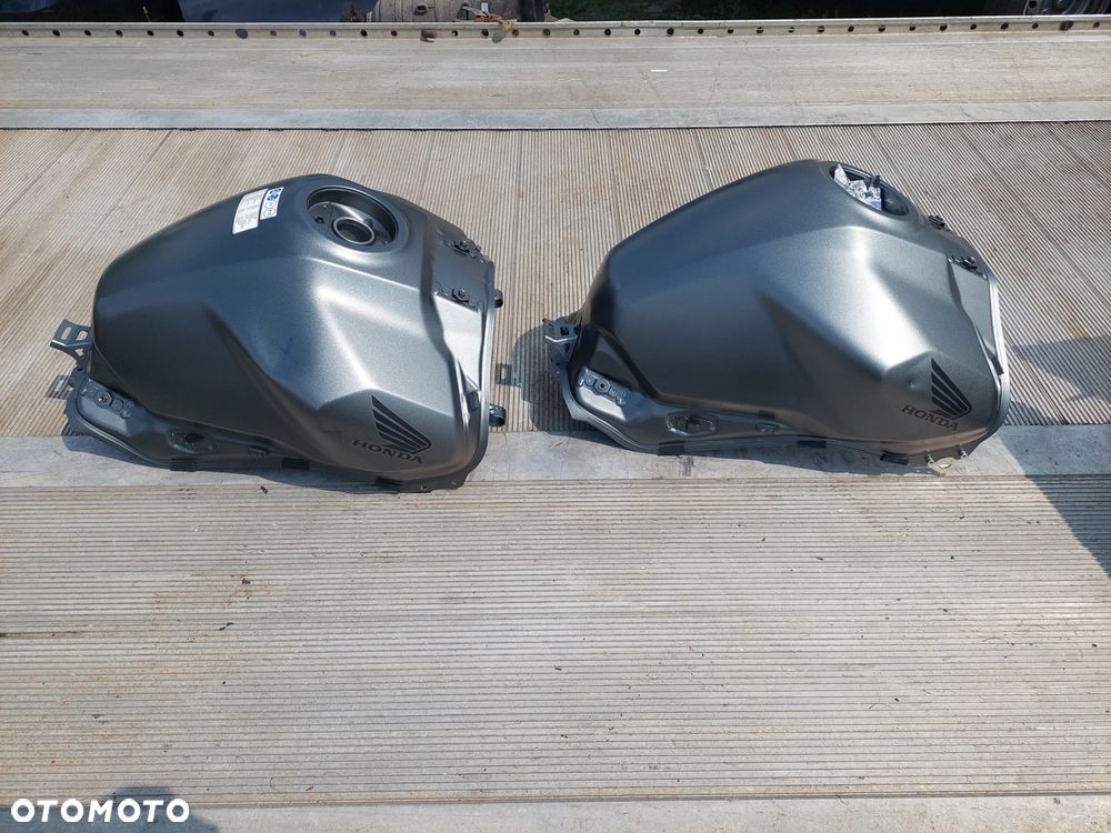 HONDA CB 750 HORNET zbiornik paliwa