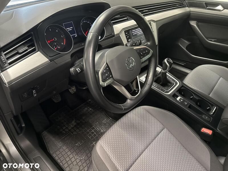 Volkswagen Passat 2.0 TDI EVO Essence - 10