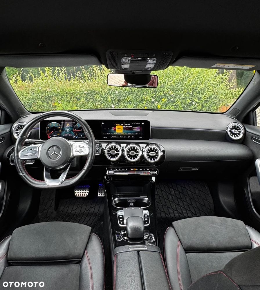 Mercedes-Benz Klasa A 180 d AMG Line 7G-DCT - 14