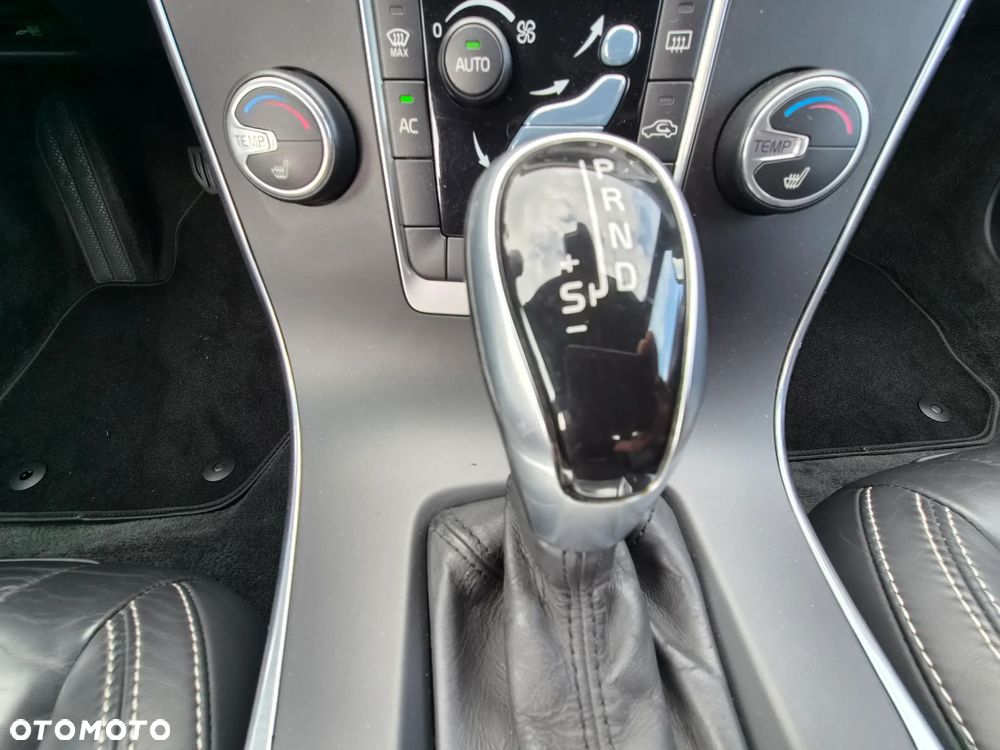 Volvo S60 D4 Drive-E Summum - 30