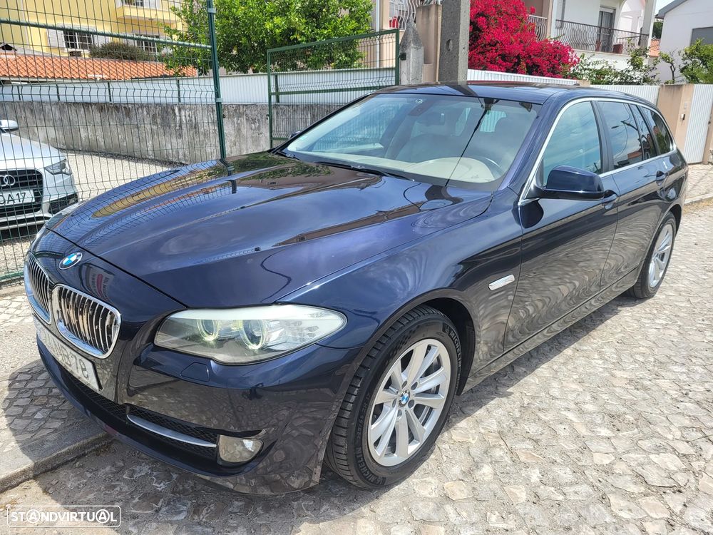 BMW 520 d Line Luxury Auto — fotografia 2